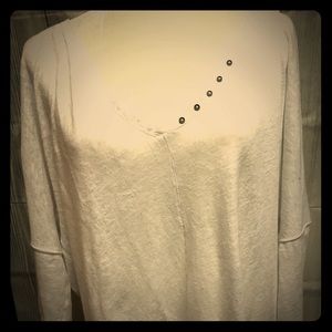 3/4 length sleeve tee.